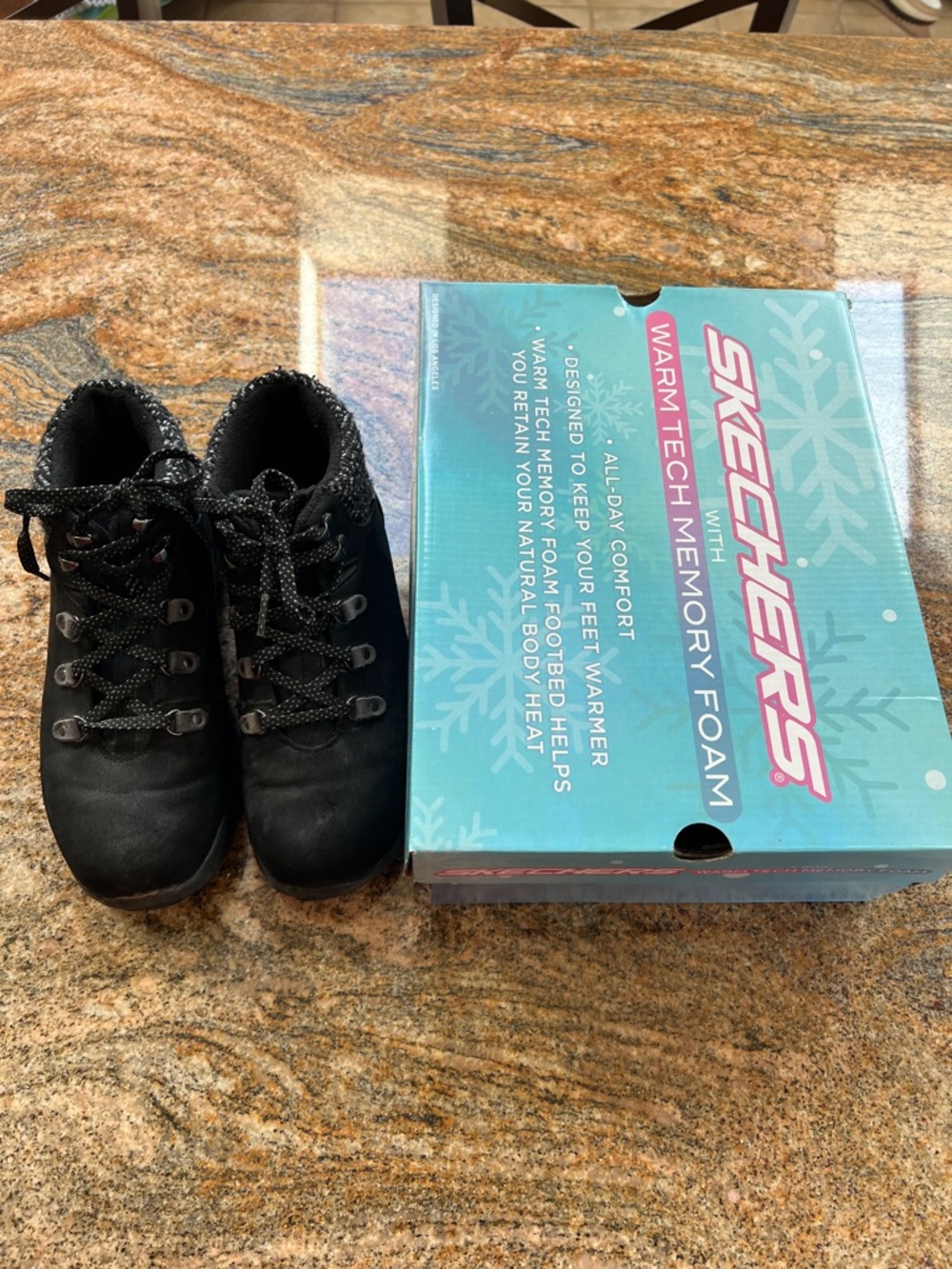 Skechers Black Lace-Up Warm-Tech Memory Foam Boots Womens 9